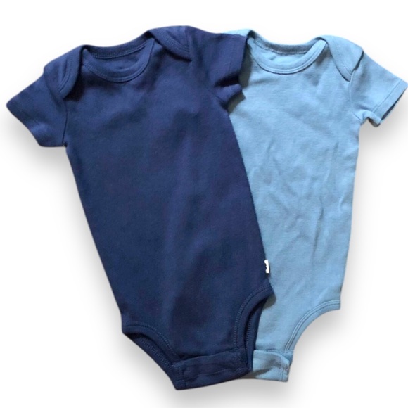Huggies Baby Boy Pack of 2 Short Sleeve Onesies size 6 months w/ snaps, LIKE NEW - Picture 1 of 4